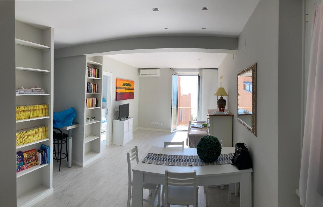 Villa Rosso Tramonto Luxury-White- Ladispoli, Lungomare Regina Elena 58 Exterior foto